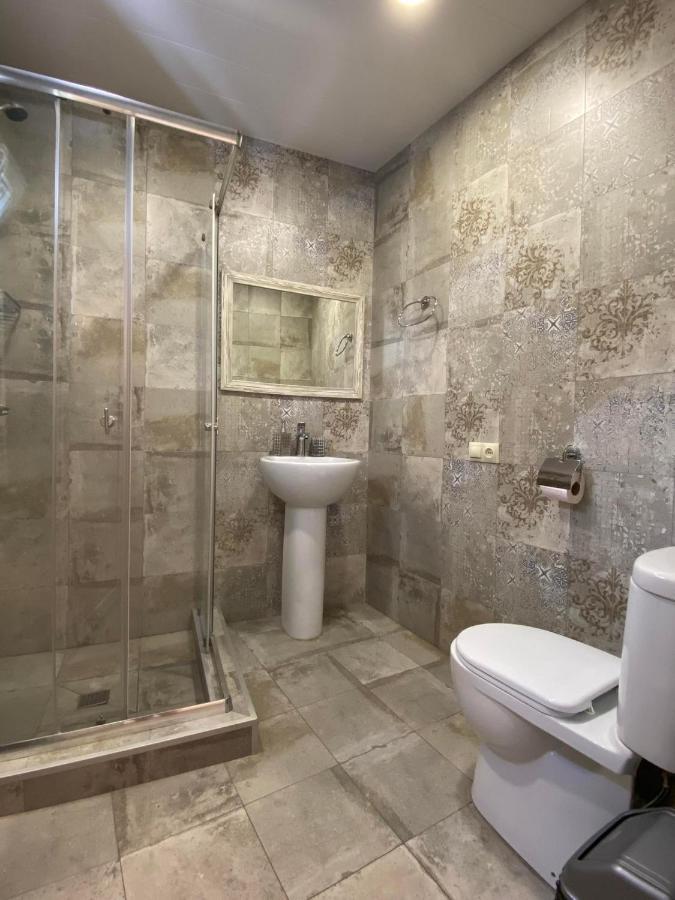 Дом 8 Appartement Tbilisi Buitenkant foto